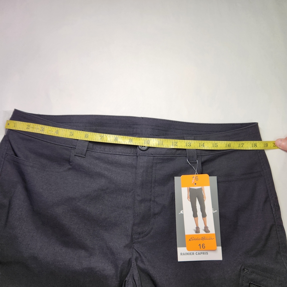 ⭐️NWT Eddie Bauer Rainier Capris – Size 16 – 94% Nylon – Spring Essential - Picture 8 of 10